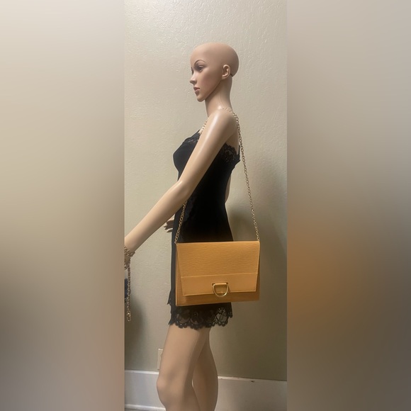 Louis Vuitton Epi Leather Clutch Bag - Picture 6 of 15